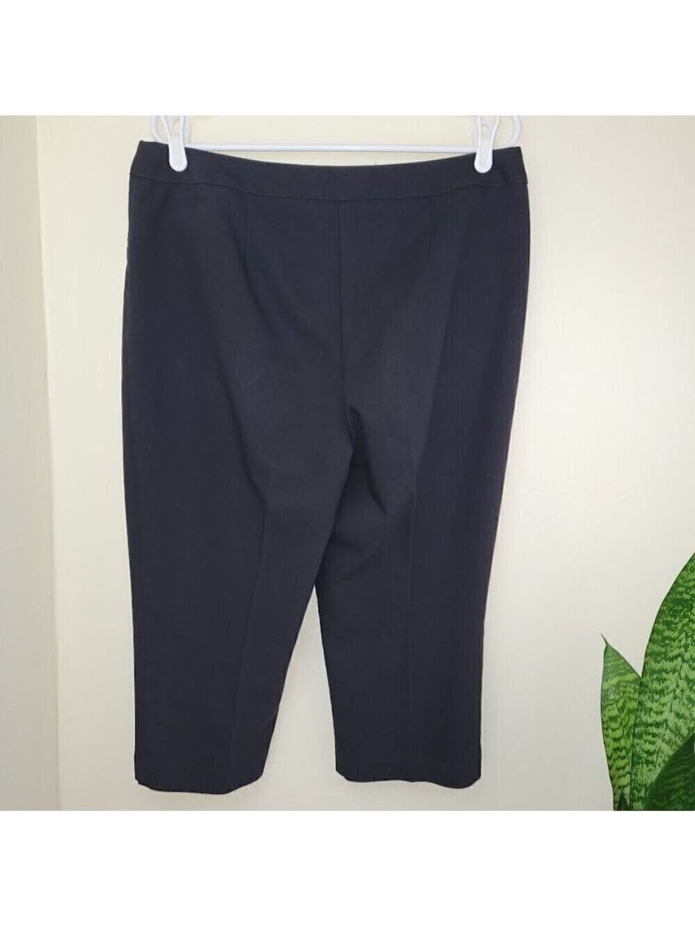 Chico's Fabulously Slimming Cropped Pants Black Cotton Stretch Blend Woman's L - Picture 2 of 10